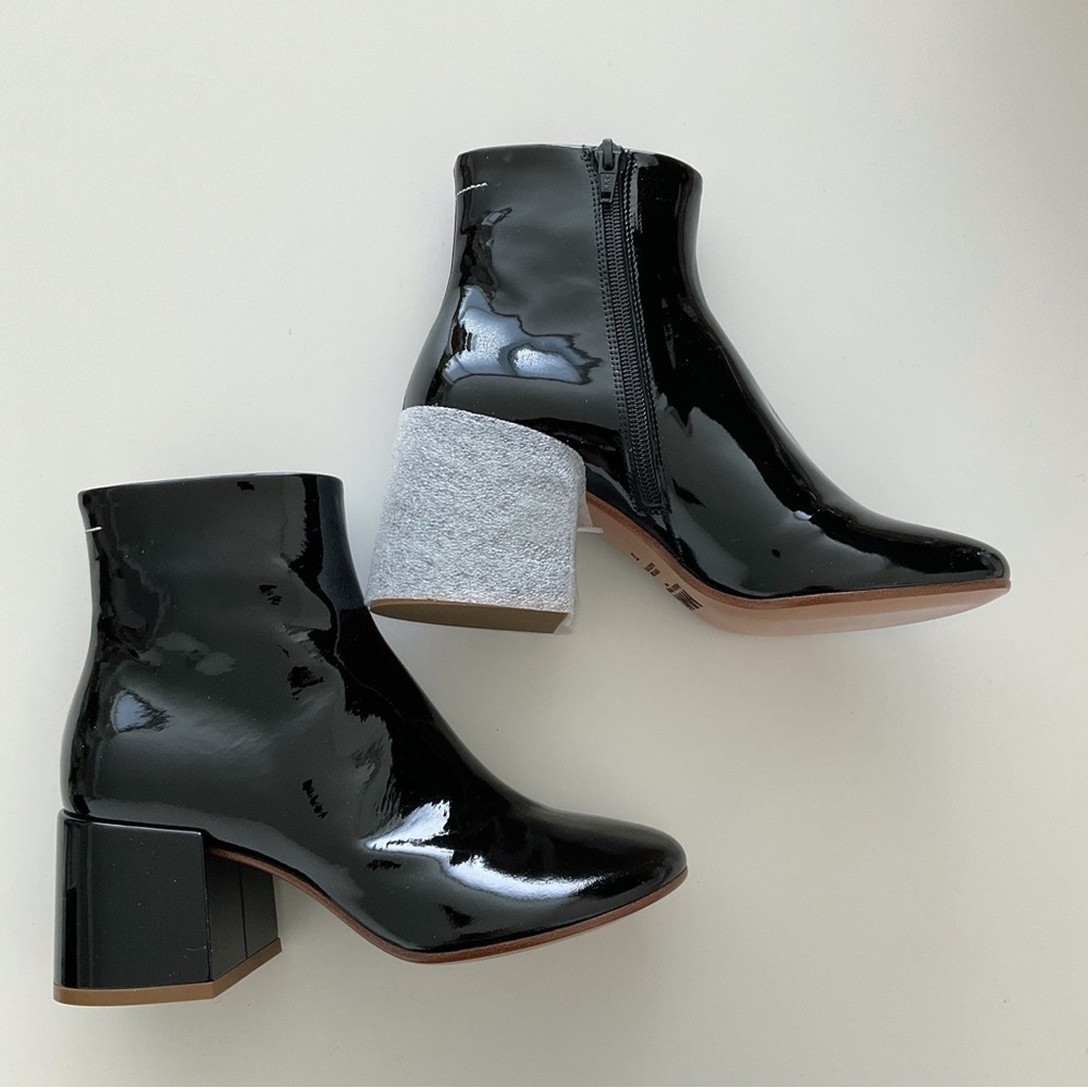 mm6 maison margiela Black Patent Ankle Boots